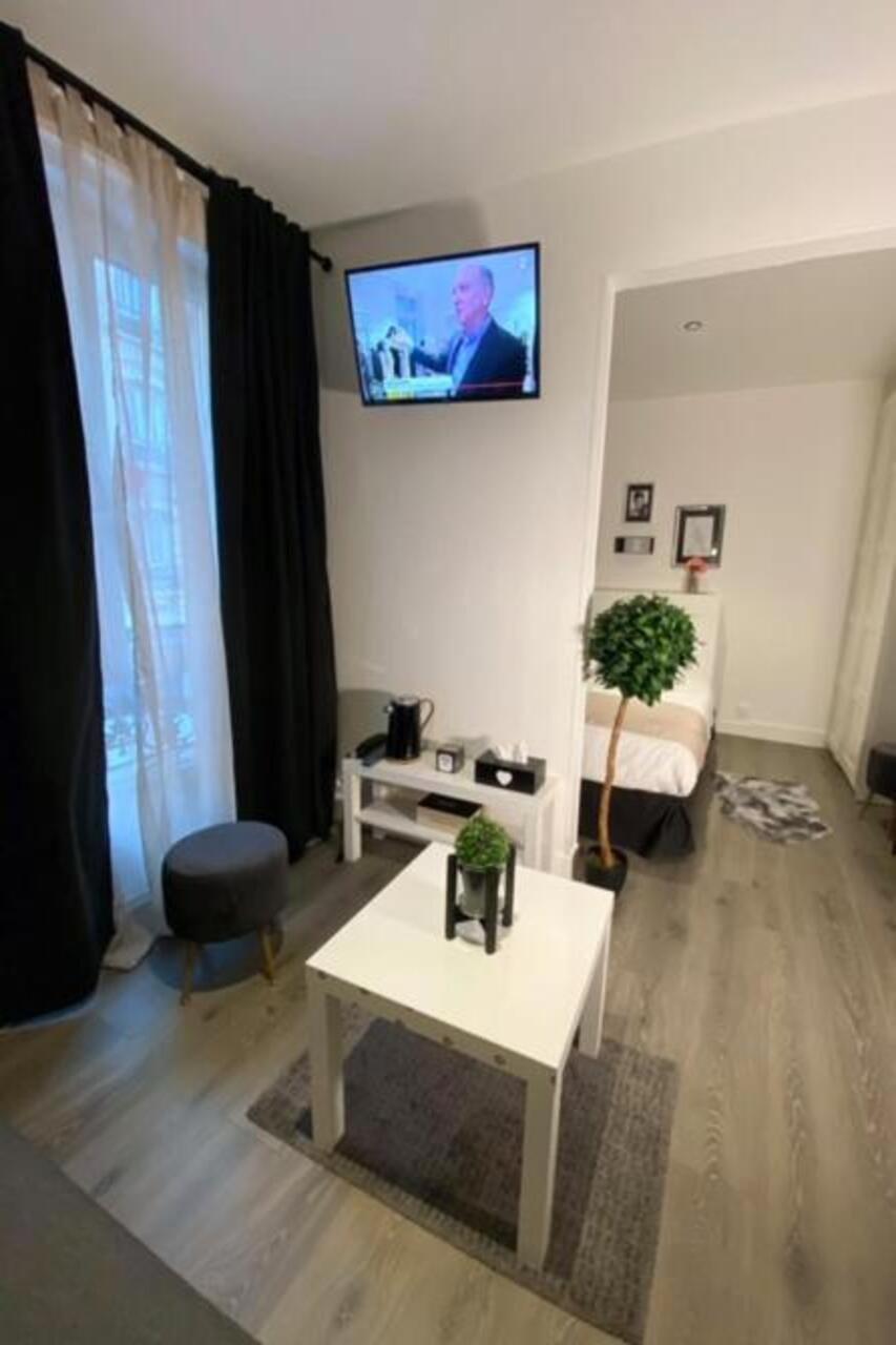 Hotel Le 23 Clichy Εξωτερικό φωτογραφία